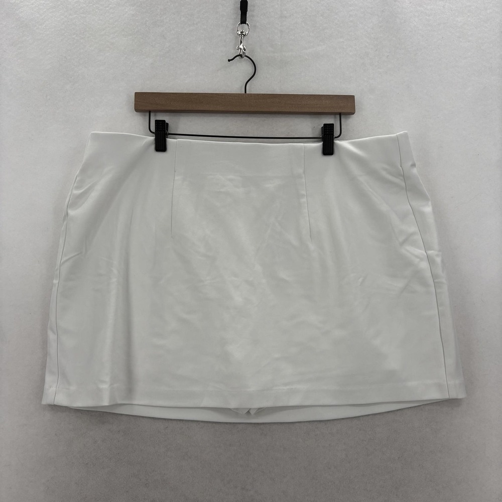 Torrid Studio Ponte High Rise Skort Womens 2X White Knit Pull On Stretch NWT